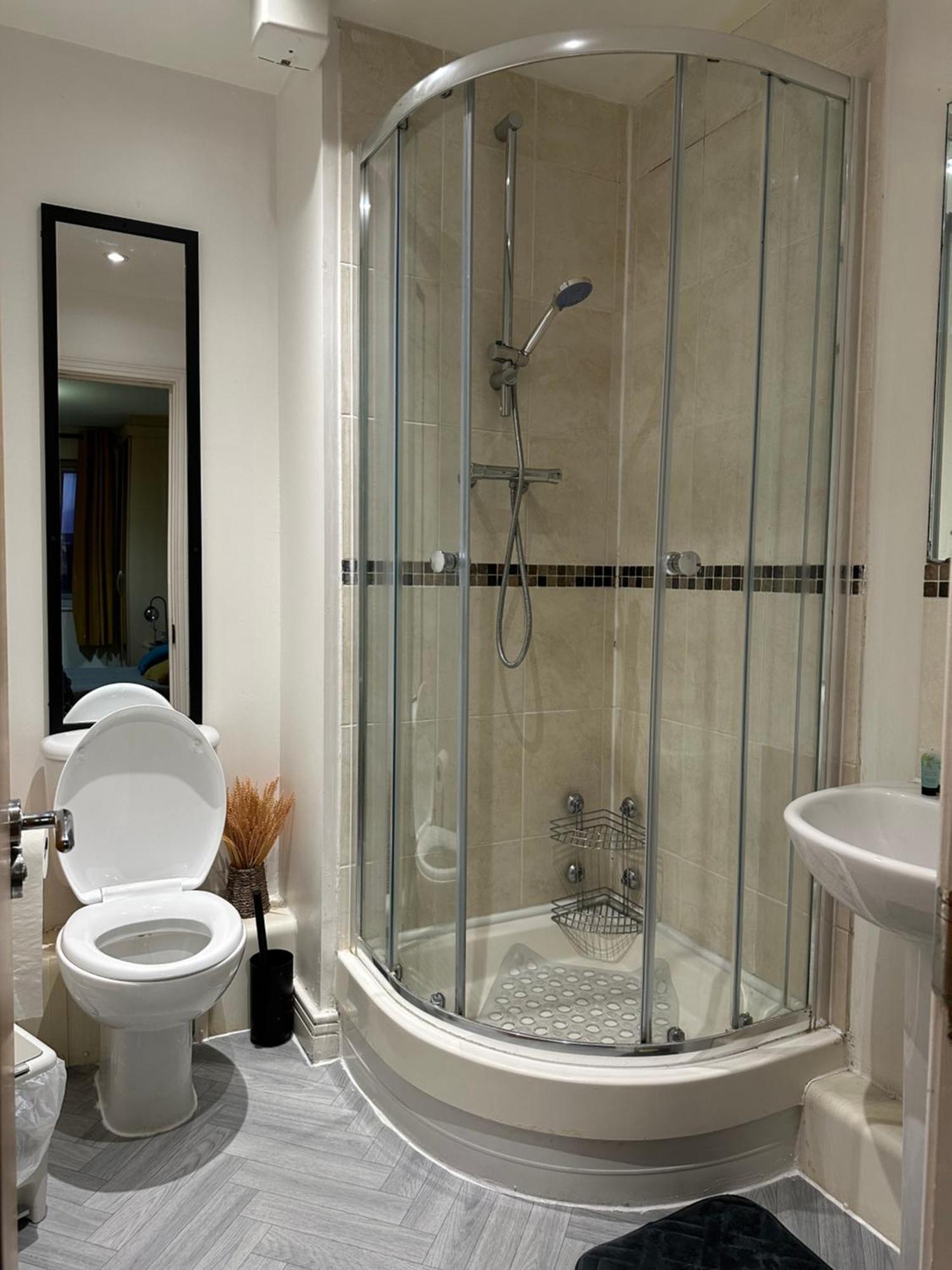Abba Corner Apartment ลอนดอน ภายนอก รูปภาพ